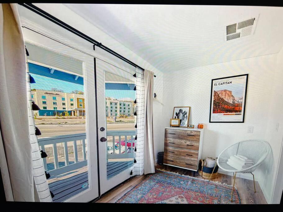 New Modern Boho Apt- Close To Yosemite Oakhurst Exterior foto
